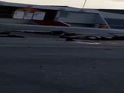 MÃ©xico: Dead bodies lying on the road after confrontation