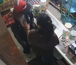 Mentally ill man robs store and molesting female employee