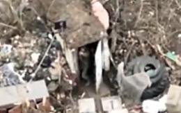 Ukrainian UAV observes a Russian position among trash