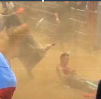 Brutal bull attack in nicaragua