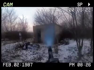 Ukrainian soldier shoots hidden Russian soldier