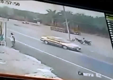 Woman gets Some SERIOUS Airtime in Motorcycle Accident Caught on Camera 