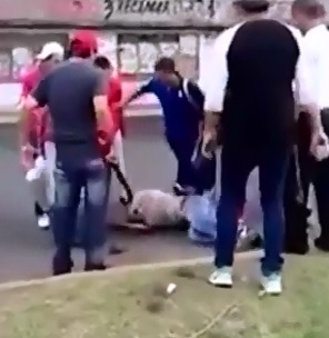 Mexican Justice as Thief is Caught and Beaten 