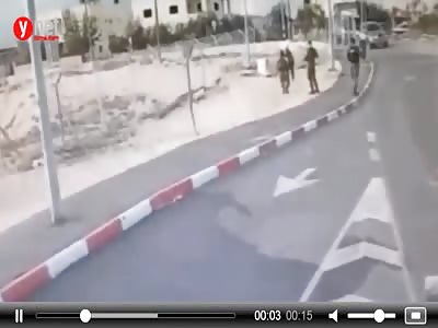 Palestinian Man Charges Israeli Soldiers and is Killed 