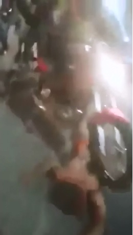 Thief is Run Over by Motorcycles after he is Caught in the Street