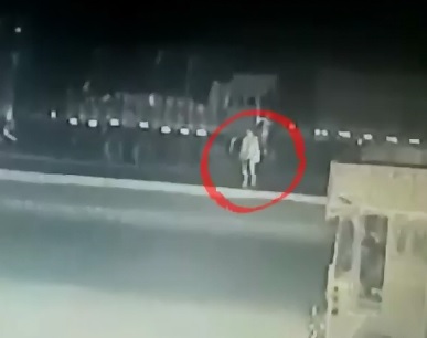 Watch..Man on the Side of the Road is Annihilated by Truck 