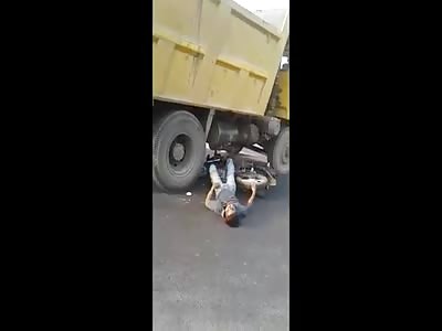 Man goes into Violent Convulsions after Accident with Truck 