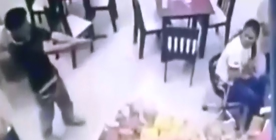 Murder Video shows Man Kill his Ex-Girlfriend while our to Dinner with Other Man 