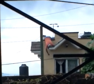 Old Man on Roof is being Electrocuted but No One can Help Him 