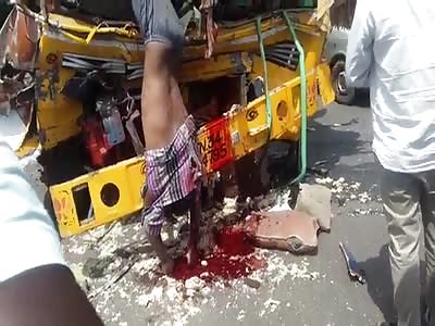 Epic Gore...Motorcyclist went through the Back of a Truck 