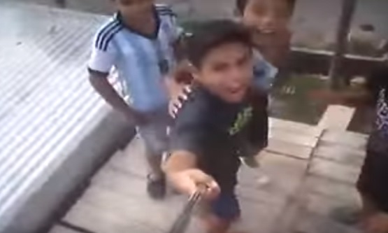 Kids from Argentina vs Selife Stick