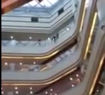 NEW Better Footage of Man in Mall that Jumps to his Death