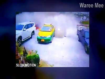 Crazy Car Accident Turns Whole Scene to a Smoke Bubble