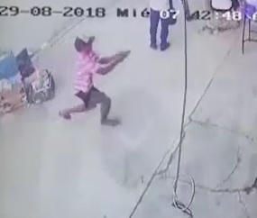 Fast Hitman in Action... ( 1 dead 3  and injuries) 