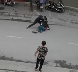 Dude in Red shirt Beaten and Stabbed to Death