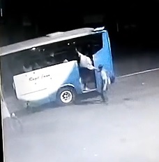 Guy Standing in Doorway of Bus Killed by Annoyed Passenger