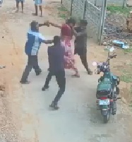 3 Assholes Beat Woman over Land Dispute
