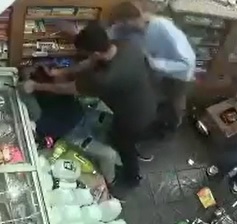 Store Owner Beats BLM Thief to a Bloody Pulp.