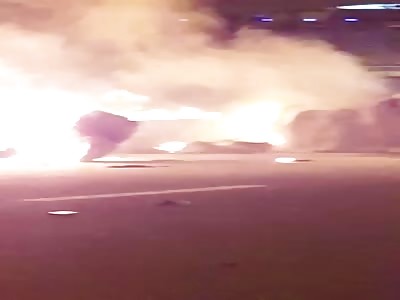 Ferrari crash in Dubai ..  The driver burn to death.. Poor driver 18+