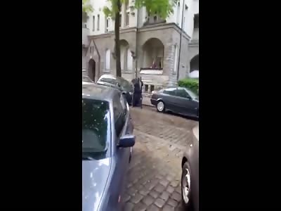 Corona Arab Thug fights German Police
