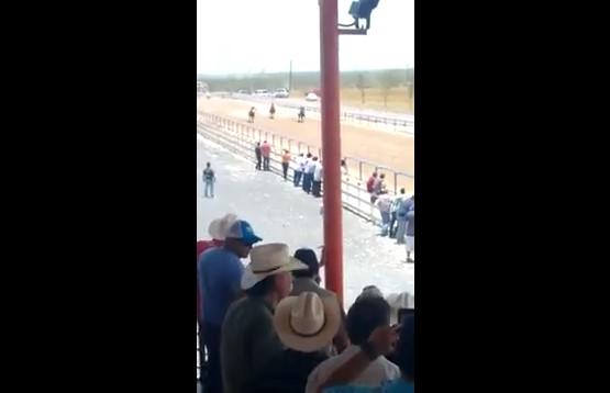 1 Person Dead, 1 Seriously Injured In Horse Racing Accident