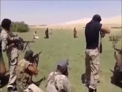 ISIS Execution Using Machine Gun and AK-47 Of Several Sunni Prisoners