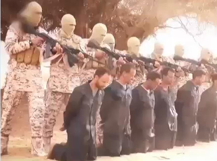 ISIS Propaganda - Execution of 20 prisoners using AK-47