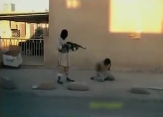 ISIS Execution of Iraqi soldier shooting AK47