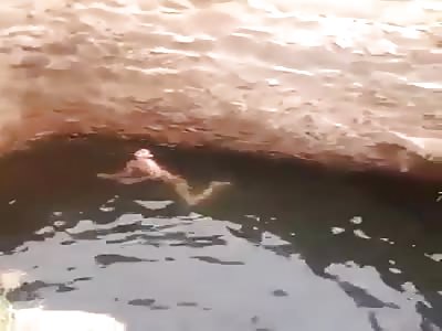 WATCH THIS KID DROWNING