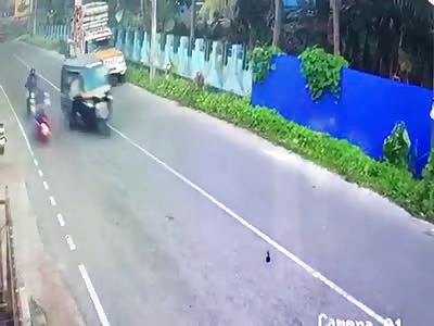 TWO MOTORCYCLES HEAD-ON COLLISION