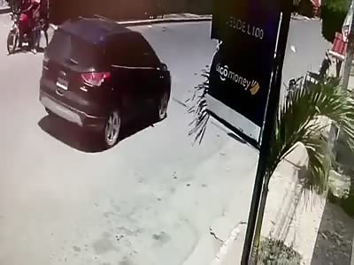 BRUTAL, WOMAN BEING HIT BY MOTORCYCLE 