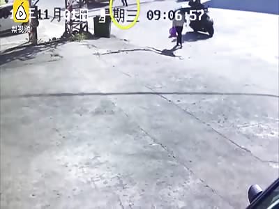 70-year-old man ran over by a truck in China 