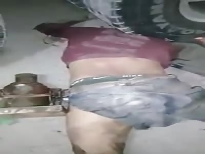Man head crushed truck [FULL VIDEO]