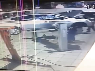 Garage Accident Car Falls and Killed a Mechanic