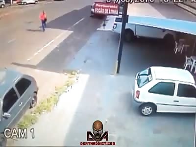 Kid Waits for a Guy to Pass, Then Knocks Him Out
