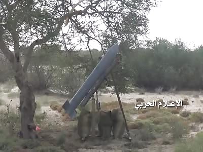 The moment of the launch of a rocket earthquake two Yemeni type made on the Saudi camp behind Alqnbur in Jizan