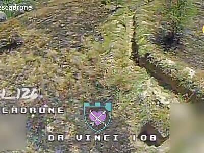 Kamikaze drone hit Russian trench