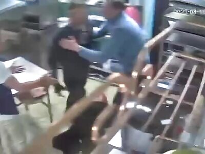 Man Who Previously Worked as a Cook in Restaurant Brutally Beats an Employee