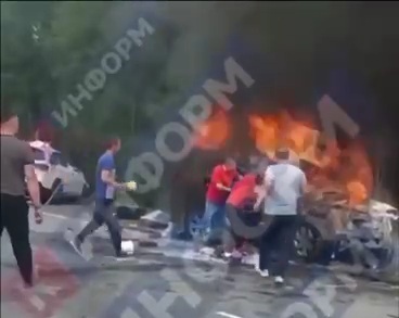 Horrific footage of people burned alive in a car and screamed in pain