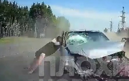 Horrific road accident the driver fall from window 