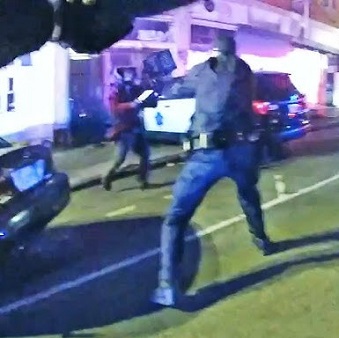 San Francisco Police Officers Shoot Man Advancing Towards Them With a Large Knife