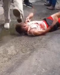 Thief lynched and thrown like an animal in Brazil