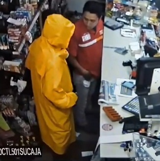 Thief Robs a Convenience Store, and not Satisfied with the Money Kills a Teacher for Being Poor