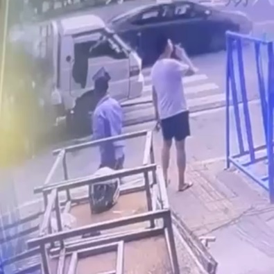 Worker Is Crushed to Death by Slipping Giant Shard of Glass onto His Head and Chest