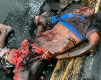 Horrific accident leaves people shattred in street 