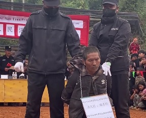 [FULL VIDEO] PUBLIC EXECUTION OF PRISONER IN CHINESE CAMP