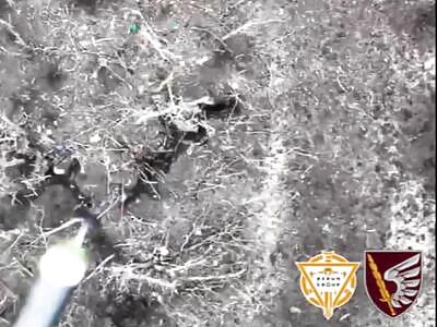 Drone bombing Russians in Maryinka