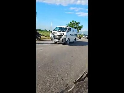 Car full of people gets hit by a semi, killing several. Honduras
