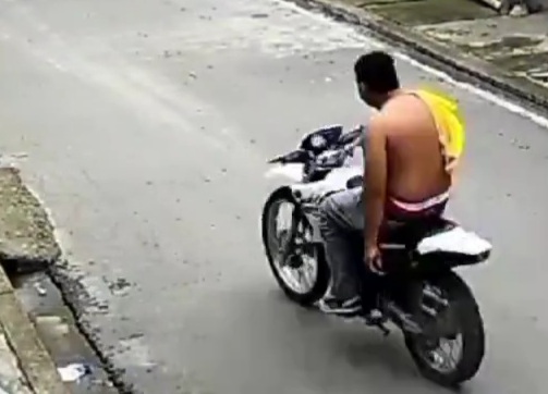 Stupid motorcyclist crashed hard