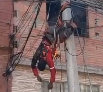 Worker Learns All About Electricity [+Aftermath]